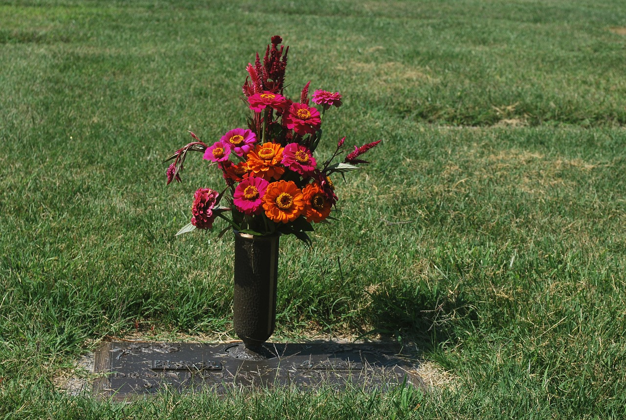 grave-15623_1280 Urne funéraire